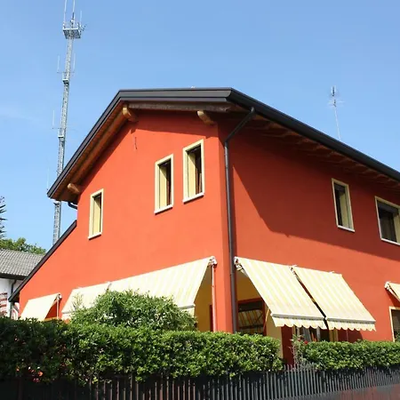 ベッド・アンド・ブレックファスト Tagliamento 28 3*